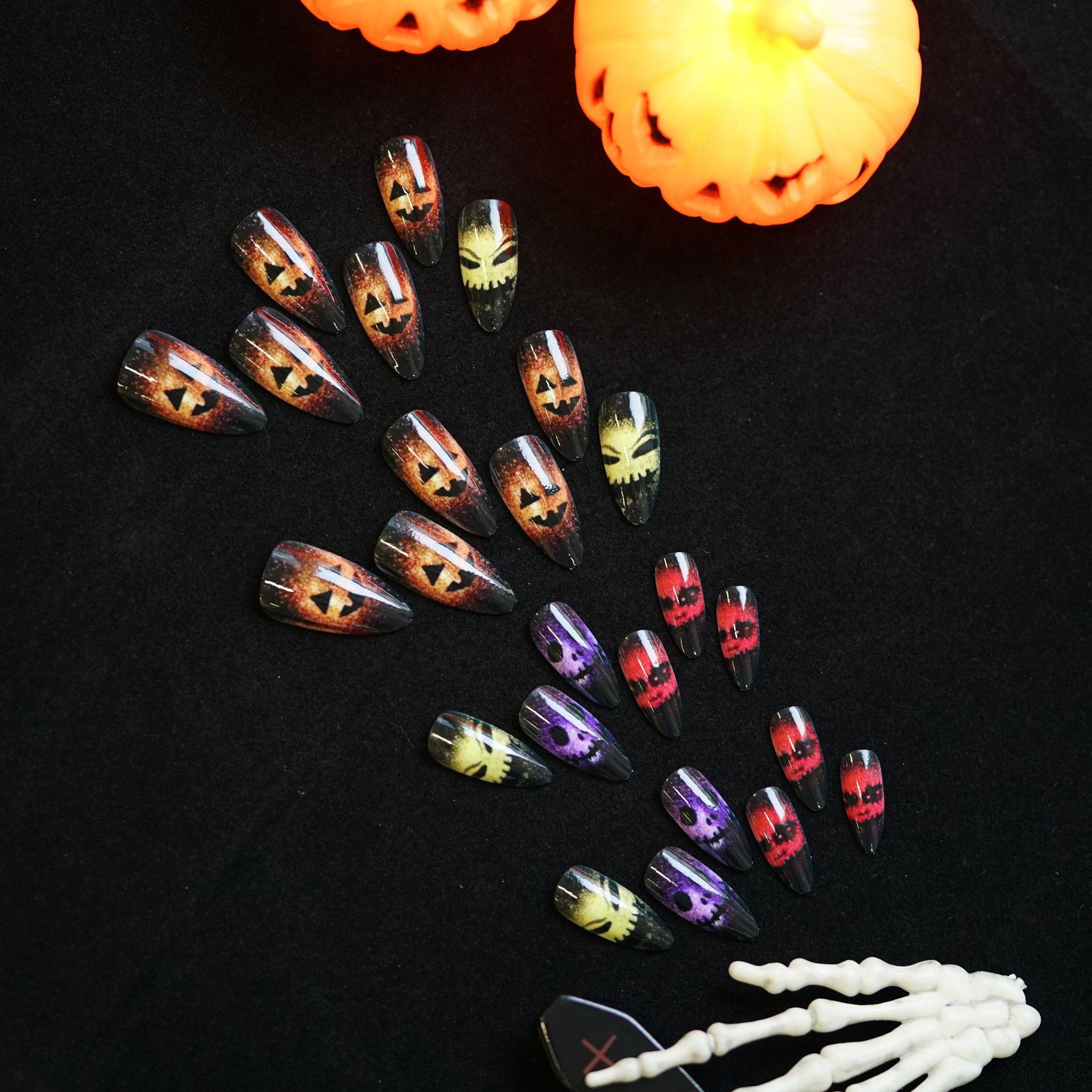 24個入り 2025 ハロウィン 3D キャットアイ フェイ - Resin Art Case のレビューと価格