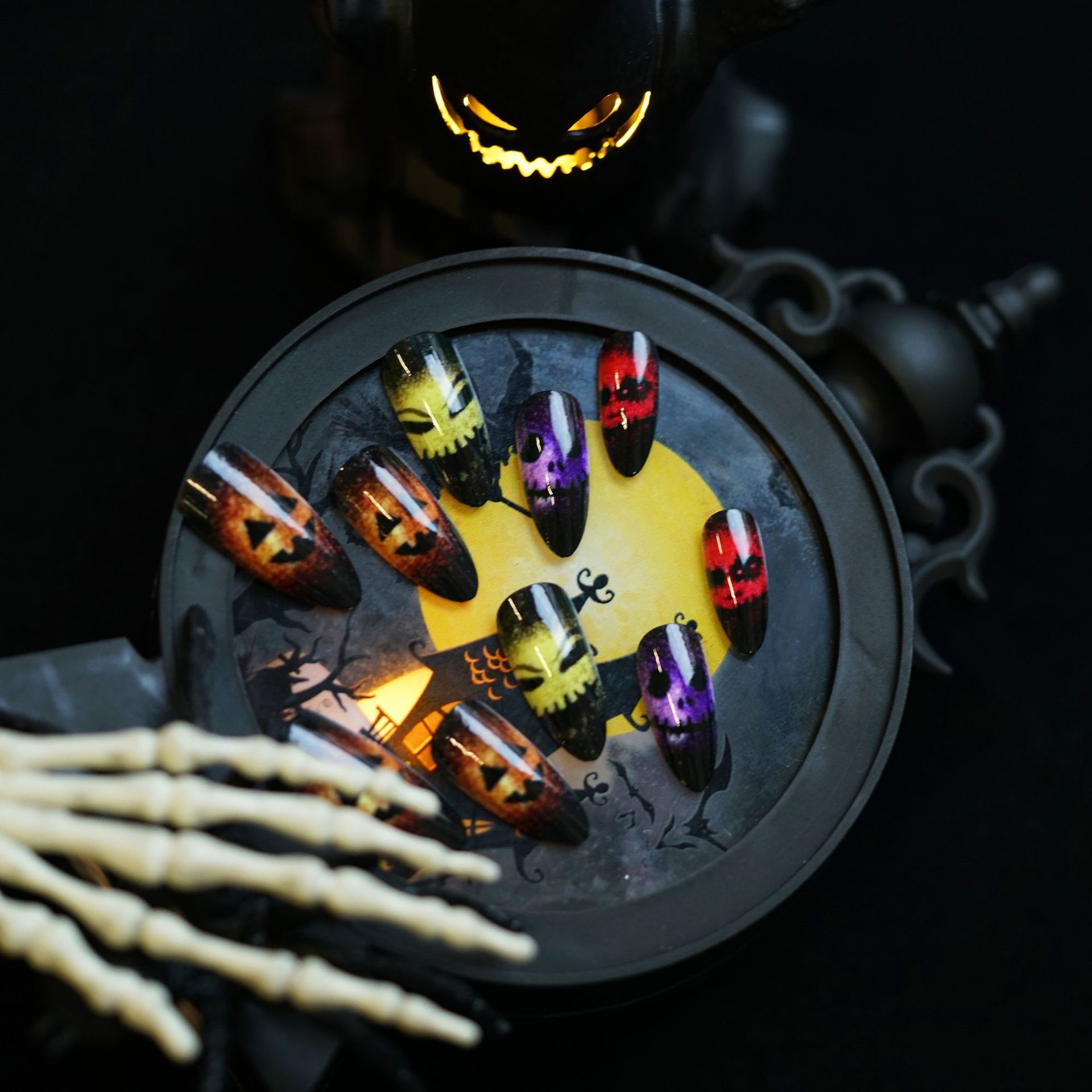 24個入り 2025 ハロウィン 3D キャットアイ フェイ - Resin Art Case のレビューと価格